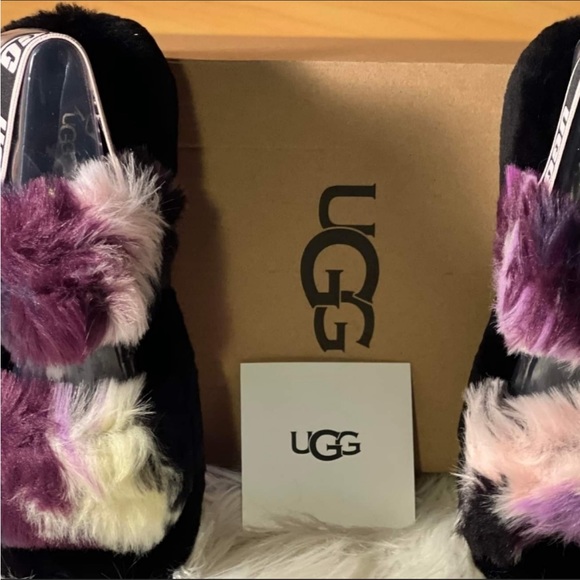 Ugg Size 9 Brand New UGG  SLIDES fluffy comfy sold out design - Picture 3 of 4